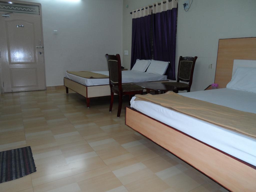 Hotel Pasuparthy Residency Tirupati Zimmer foto